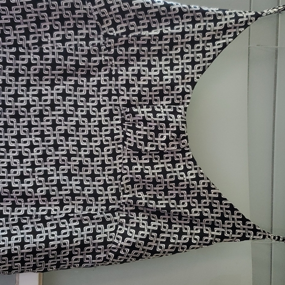 Satin dress - Picture 2 of 4